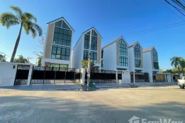 3 Bedroom House for rent in Baan Kaew Sa, Rim Nuea, Chiang Mai