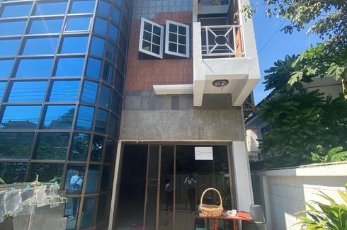 4 Bedroom Townhouse for sale in Bang Chak, Bangkok near BTS Punnawithi