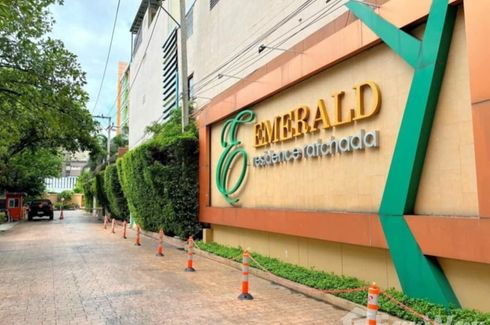 2 Bedroom Condo for sale in Emerald Residence Ratchada, Din Daeng, Bangkok near MRT Huai Khwang