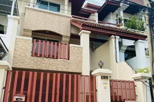 5 Bedroom Townhouse for rent in Royal Nakarin Villa, Nong Bon, Bangkok near MRT Suan Luang Ro 9