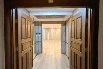 3 Bedroom Condo for rent in Somkid Gardens, Lumpini, Bangkok near BTS Chit Lom