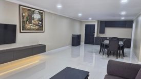 3 Bedroom Condo for rent in Khlong Tan Nuea, Bangkok