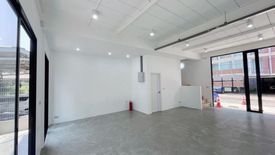 Office for rent in ATELIER 9 Ratchada-Sutthisarn, Sam Sen Nok, Bangkok near MRT Sutthisan