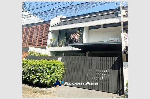 3 Bedroom House for sale in Phra Khanong, Bangkok near BTS Phra Khanong