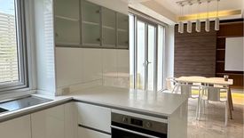 3 Bedroom Townhouse for sale in Silom, Bangkok near BTS Chong Nonsi