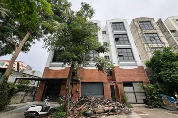 Commercial for rent in Bang Chak, Bangkok near BTS Punnawithi