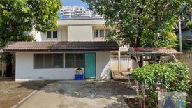 5 Bedroom House for sale in Phra Khanong, Bangkok near BTS Ekkamai