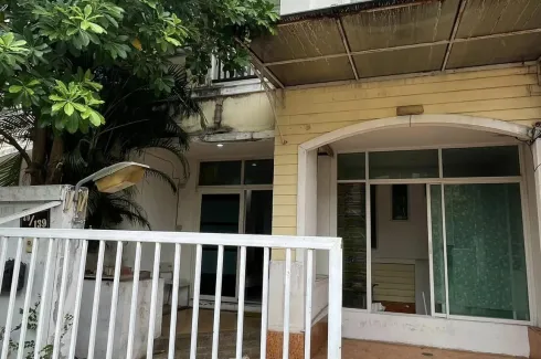 3 Bedroom Townhouse for sale in Lat Sawai, Pathum Thani