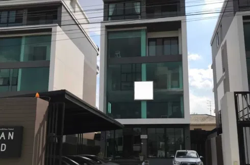 Office for rent in Baan Panna Ekkamai-Ramindra, Lat Phrao, Bangkok