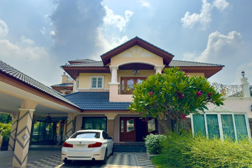 6 Bedroom House for sale in Talat Bang Khen, Bangkok