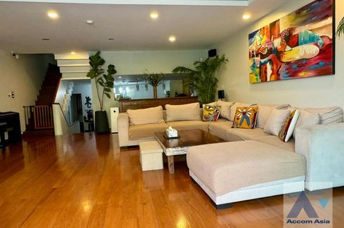 4 Bedroom Townhouse for sale in Khlong Toei, Bangkok near MRT Khlong Toei