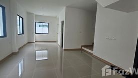3 Bedroom Townhouse for sale in Timehome 62, Dokmai, Bangkok