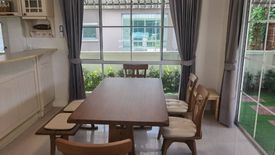 3 Bedroom House for sale in Dokmai, Bangkok