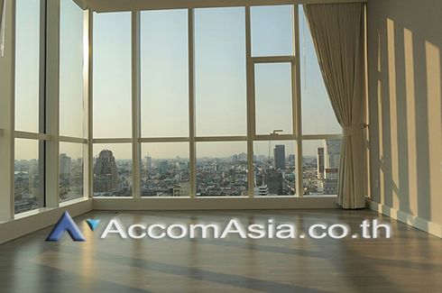 2 Bedroom Condo for sale in Silom, Bangkok near BTS Surasak