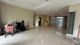 4 Bedroom House for sale in Saphan Sung, Bangkok
