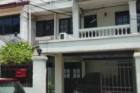 4 Bedroom Townhouse for sale in Khlong Chan, Bangkok