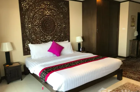 1 Bedroom Condo for rent in Nusa State Tower Condominium, Silom, Bangkok near BTS Surasak