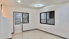 2 Bedroom Townhouse for sale in Bam Ngam Charoen 2, Nong Prue, Chonburi