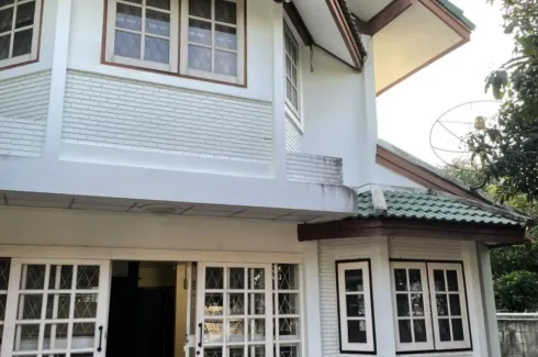 4 Bedroom House for rent in Khlong Kluea, Nonthaburi near MRT Si Rat