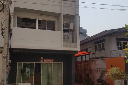 6 Bedroom Office for rent in Din Daeng, Bangkok near MRT Phra Ram 9