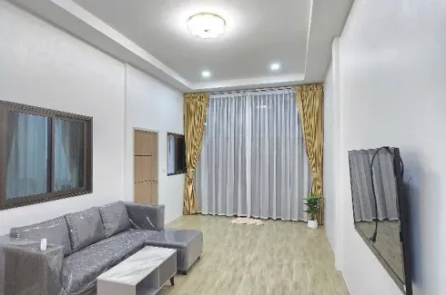 3 Bedroom Townhouse for sale in Na Kluea, Chonburi