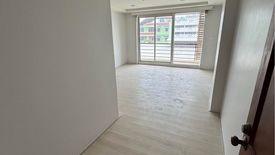 1 Bedroom Condo for sale in Resorta Yen - akat, Chong Nonsi, Bangkok near MRT Queen Sirikit National Convention Centre