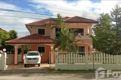 4 Bedroom House for sale in Phichai, Lampang