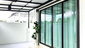 2 Bedroom House for sale in Na Kluea, Chonburi