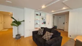 2 Bedroom Condo for sale in LAKE AVENUE Sukhumvit 16, Khlong Toei, Bangkok near BTS Asoke