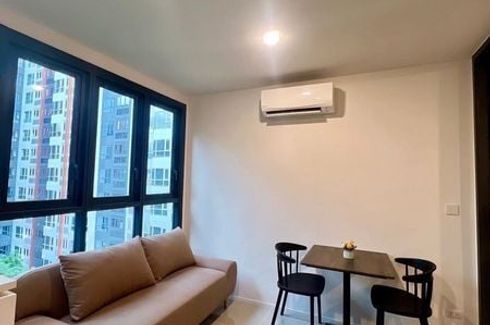 1 Bedroom Condo for rent in XT Huaikhwang, Din Daeng, Bangkok near MRT Huai Khwang