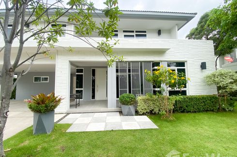 4 Bedroom House for rent in Dokmai, Bangkok