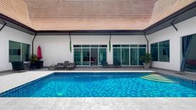 6 Bedroom House for sale in Na Kluea, Chonburi