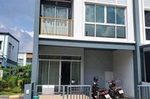 3 Bedroom Townhouse for sale in Wat Chalo, Nonthaburi