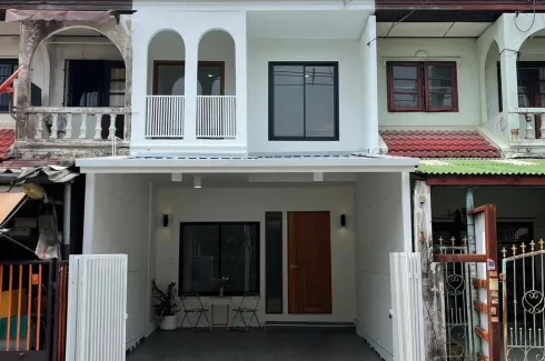 2 Bedroom Townhouse for sale in Nawamin, Bangkok