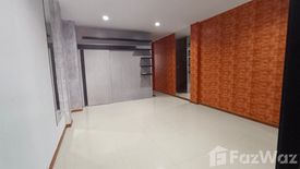 3 Bedroom Townhouse for sale in HAUS 35 Cheangwattana, Khlong Kluea, Nonthaburi near MRT Impact Challenger