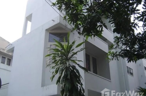 5 Bedroom Townhouse for rent in Khlong Toei Nuea, Bangkok near MRT Sukhumvit