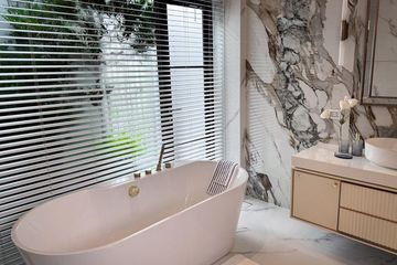 4 Bedroom House for Sale or Rent in Saphan Sung, Bangkok