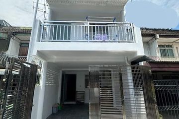 3 Bedroom Townhouse for rent in Bang Chak, Bangkok near BTS Punnawithi