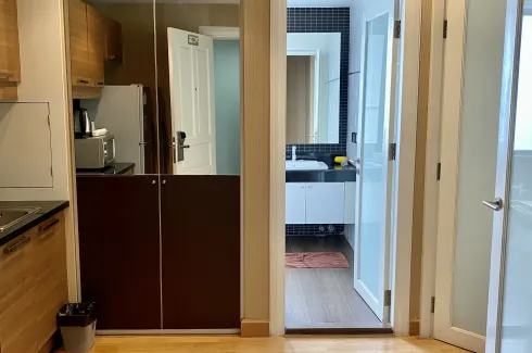 1 Bedroom Apartment for rent in Nantiruj Tower, Khlong Toei, Bangkok near BTS Asoke