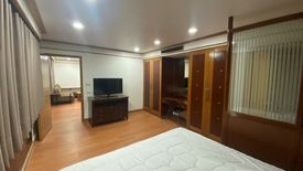 2 Bedroom Condo for sale in Baan Suksan, Khlong Toei Nuea, Bangkok near MRT Phetchaburi