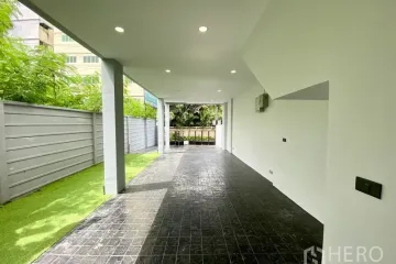 3 Bedroom Office for Sale or Rent in Bang Chak, Bangkok