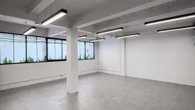 Office for rent in Khlong Toei, Bangkok near BTS Asoke