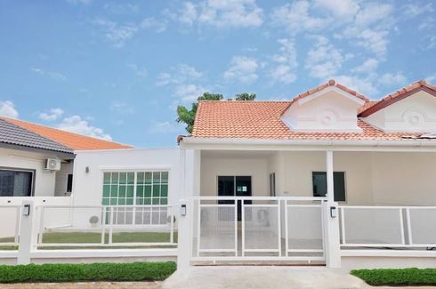 3 Bedroom Townhouse for sale in Rattanakorn Ville 8, Nong Prue, Chonburi