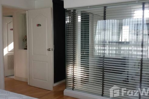 2 Bedroom Condo for sale in Bang Lamphu Lang, Bangkok near BTS Saphan Taksin