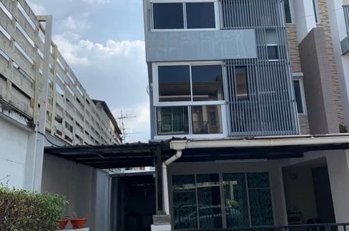 3 Bedroom Townhouse for rent in Town Plus Kaset-Navamin, Nuan Chan, Bangkok