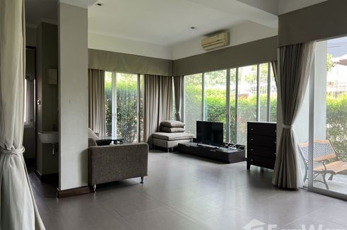 3 Bedroom Apartment for rent in Baan Rom Yen Ekkamai 2, Khlong Toei, Bangkok