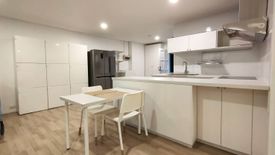 2 Bedroom Condo for rent in Bangna Complex, Bang Na, Bangkok near MRT Si Iam