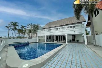 3 Bedroom House for sale in Na Kluea, Chonburi