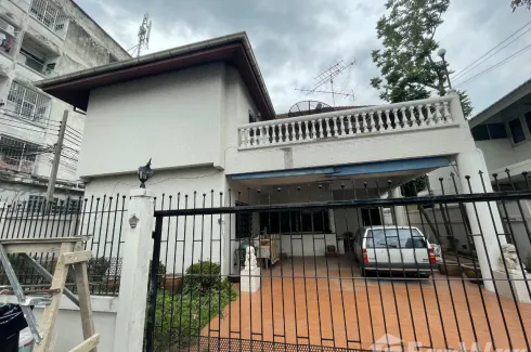 4 Bedroom House for sale in Bang Chak, Bangkok near BTS Punnawithi