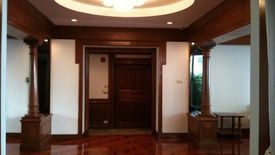 3 Bedroom Condo for rent in Raj Mansion, Khlong Toei, Bangkok near BTS Asoke